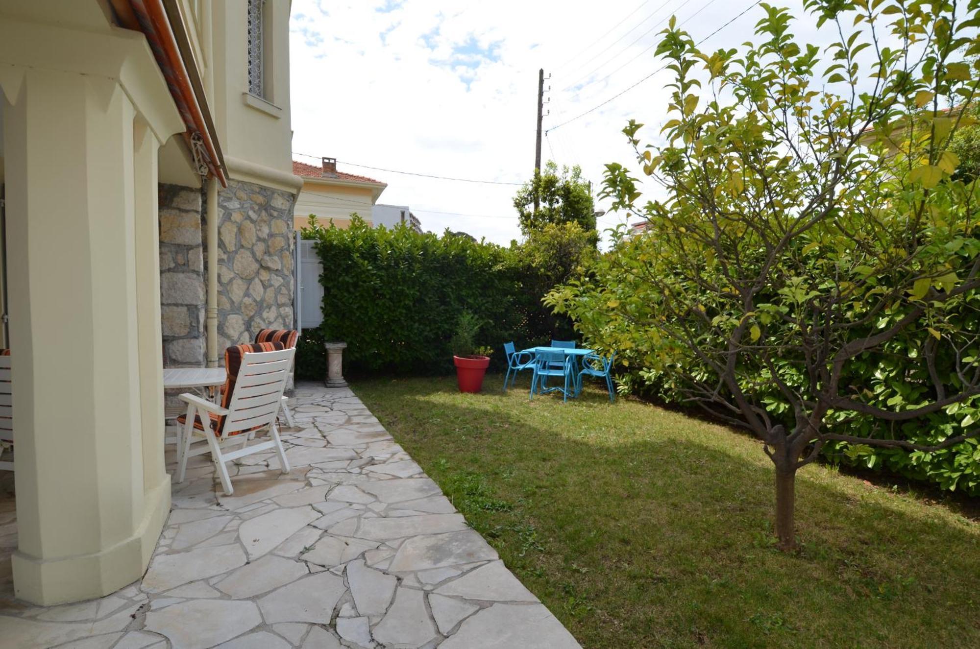 Appartement Parc Louisa - D'epoque Avec Jardin Et Parking 4 Personnes Le Port De Nice